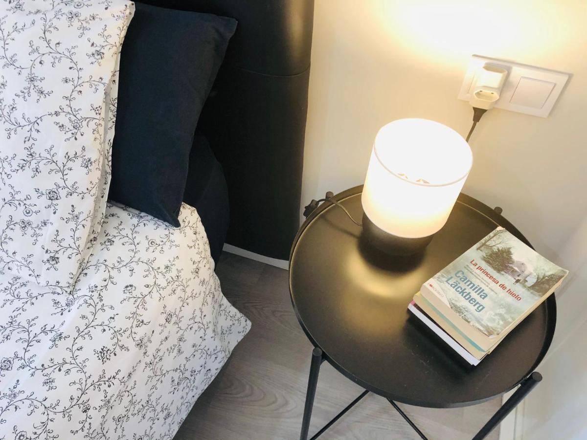 Apartamento A 50 Metros De La Playa Malagueta Con Vistas Al Mar Málaga Eksteriør billede